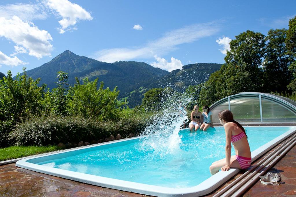 Zauchtaler Hof Hotel อัลเทนมาร์คท์ อิม พองเงา ภายนอก รูปภาพ